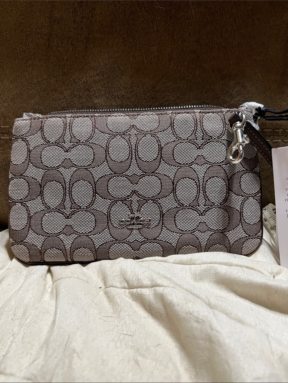 NWT Coach Signature Canvas Wristlet in Brown with Dark Brown Leather Buckle - Picture 3 of 5